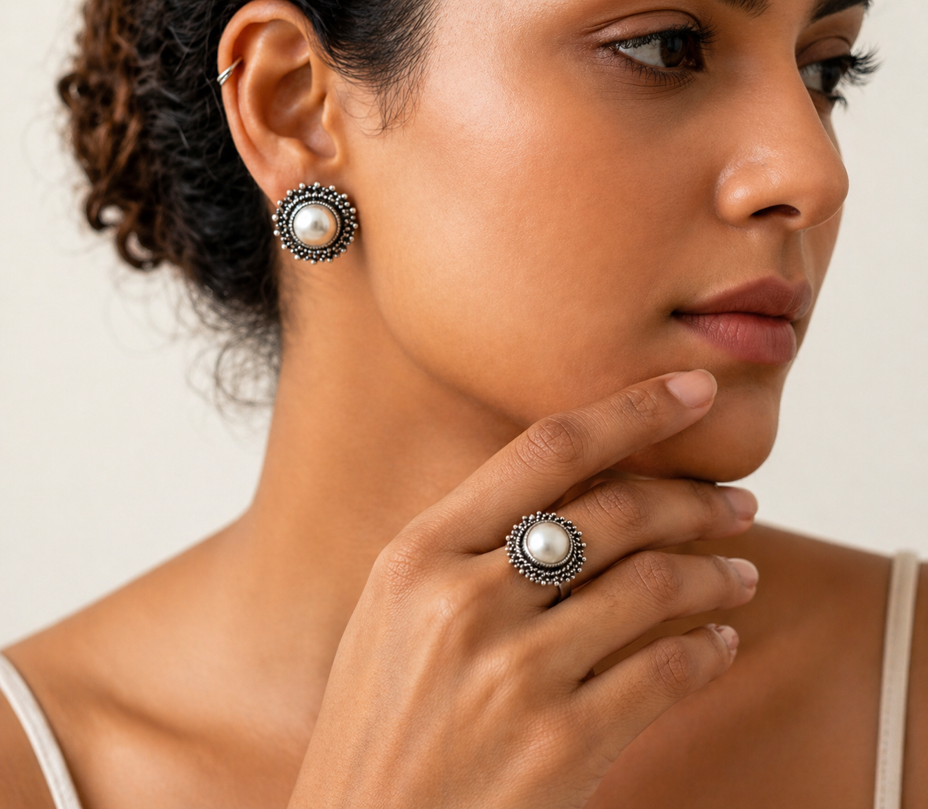Pearl Aura Earrings